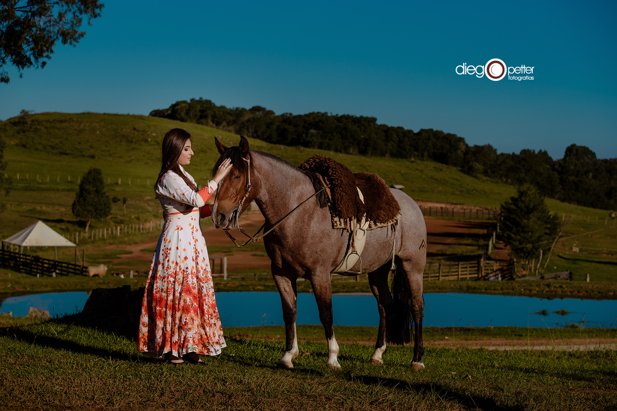 ensaio 15 anos externo com cavalo