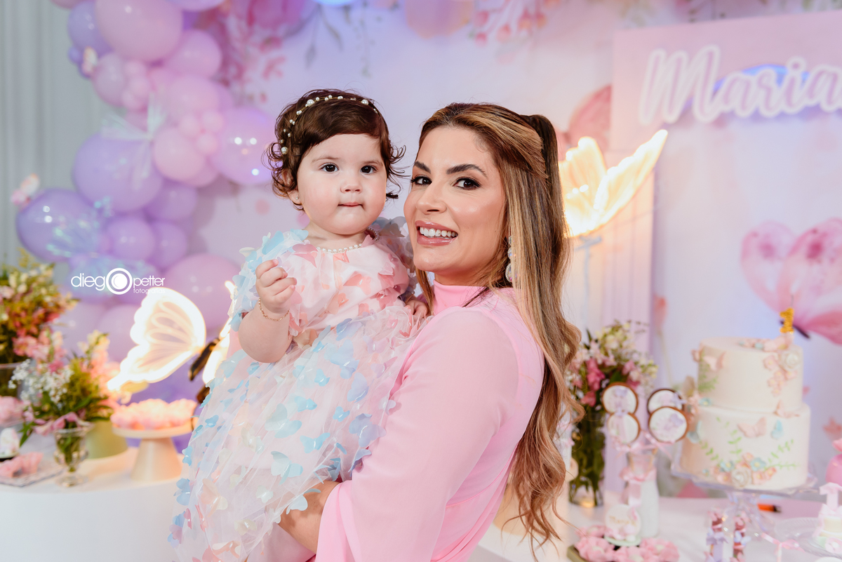 foto capa de revista mãe com filha