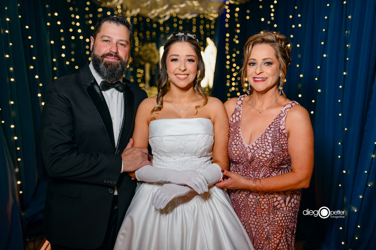 foto debutante com família