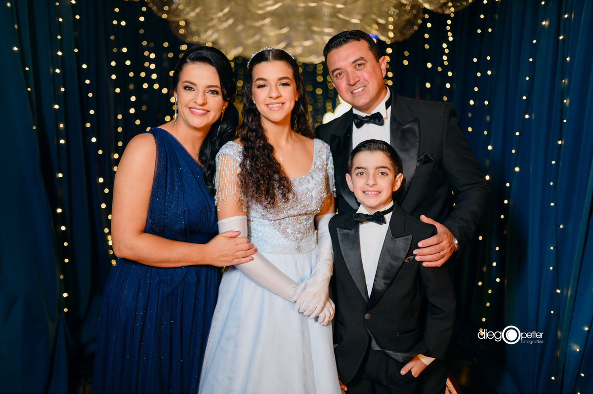 foto debutante com família