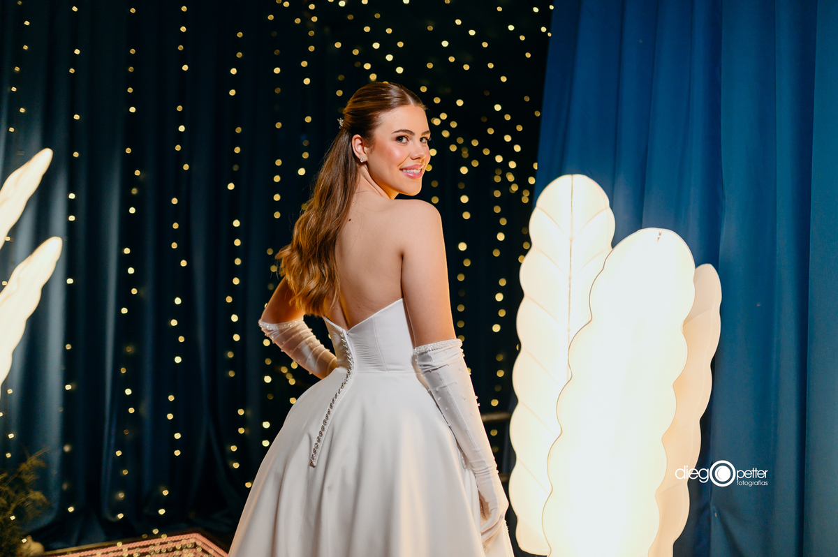 debutante posando para foto