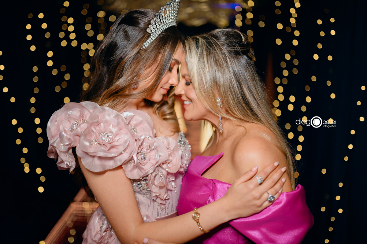 rainha do clube com corora e sua mãe Emiliana Borges de Camargo Tatim