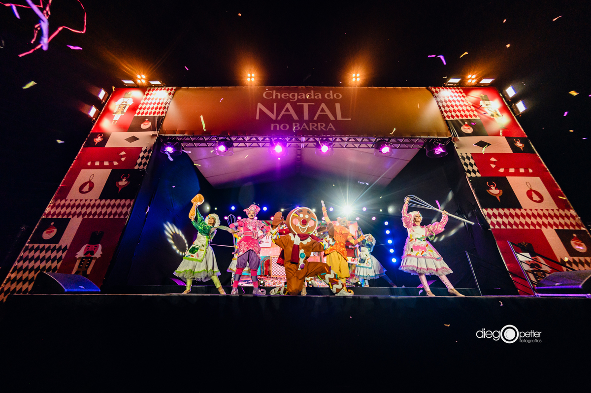 espetáculo de natal Max Oliveira no barrashoppingsul