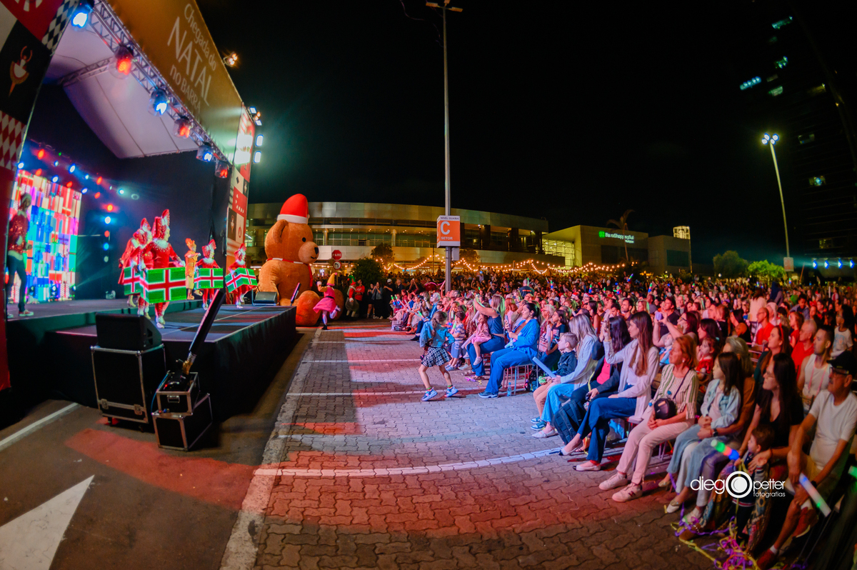 espetáculo um dia antes do natal Max Oliveira no barrashoppingsul