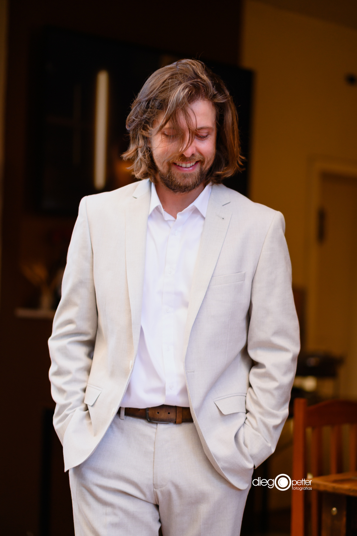 noivo em foto descontraída