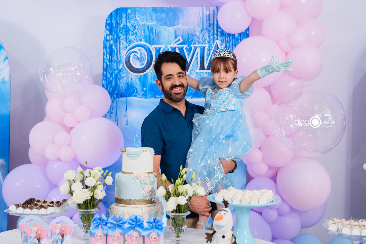 pai e filha no aniversário de 5 anos