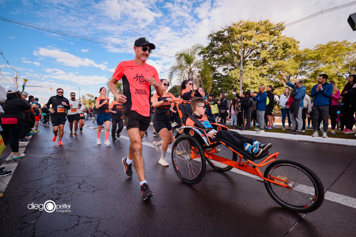 largada 5 e 10km 41 maratona poa com pcd 