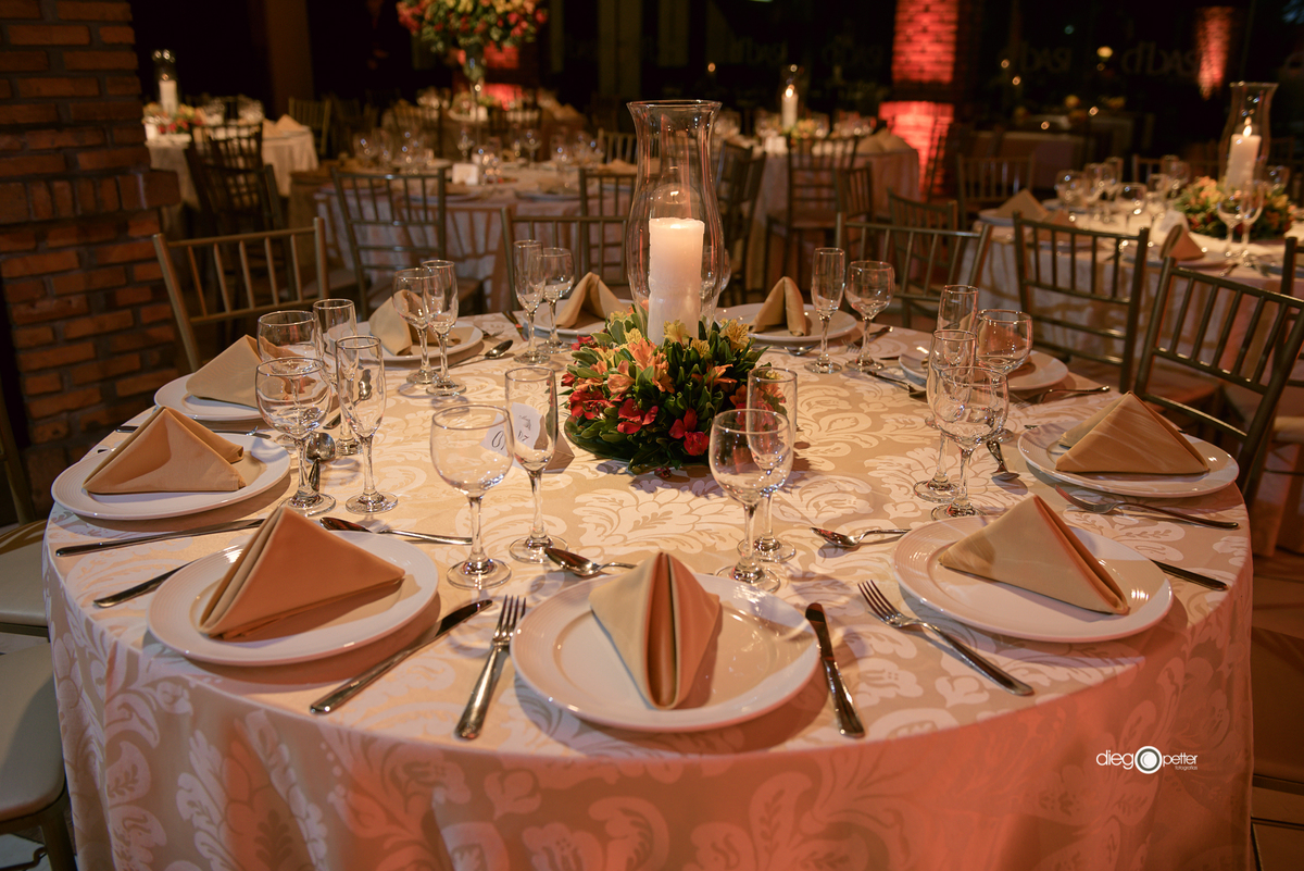 Decoração mesa de convidados Di Basi Casa de Festas Formatura Porto Alegre