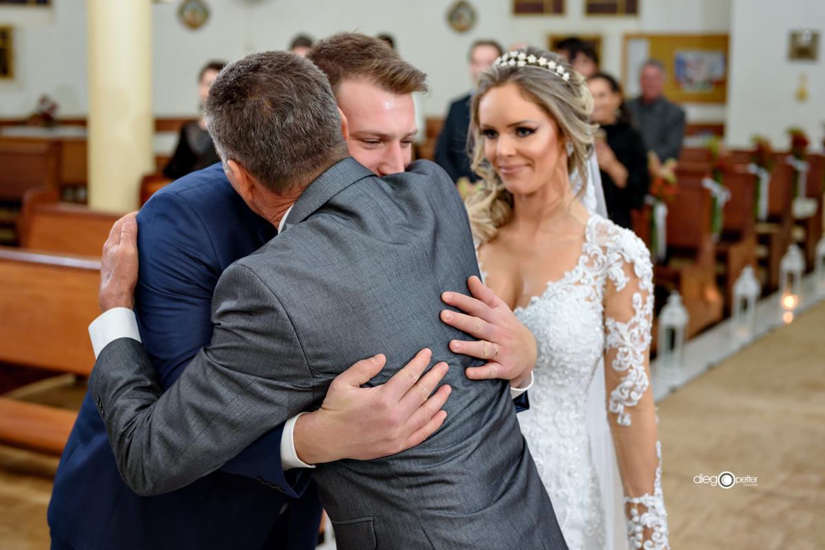 Casamento Vanessa e Vinicius na igreja Santa Rita em Soledade