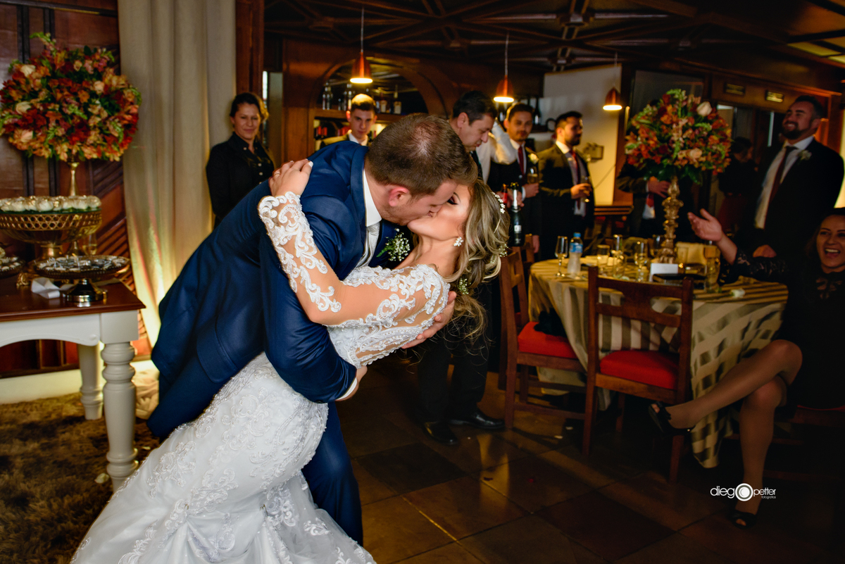 Casamento íntimo Vanessa e Vinicius no La traviatta em Soledade