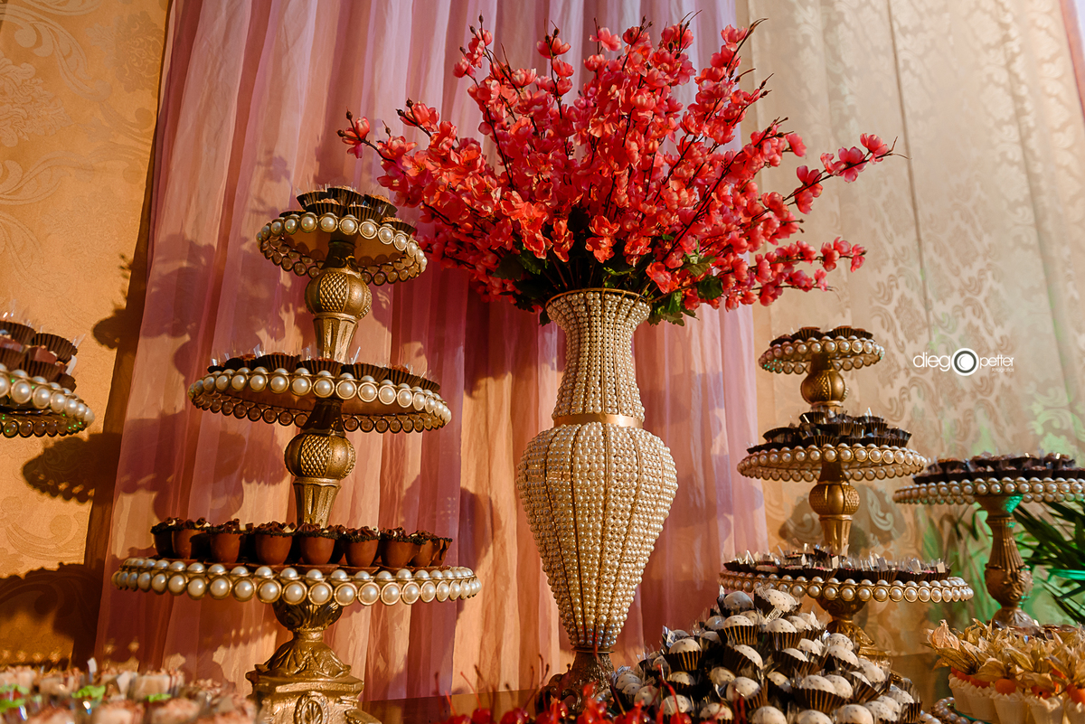 Decoração 15 anos mesa de doces