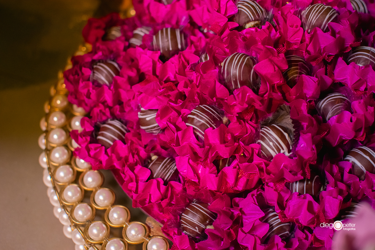Decoração formatura doces Márcia e Neca Marcon FORMINHAS DE DOCES Delicatta Forminhas