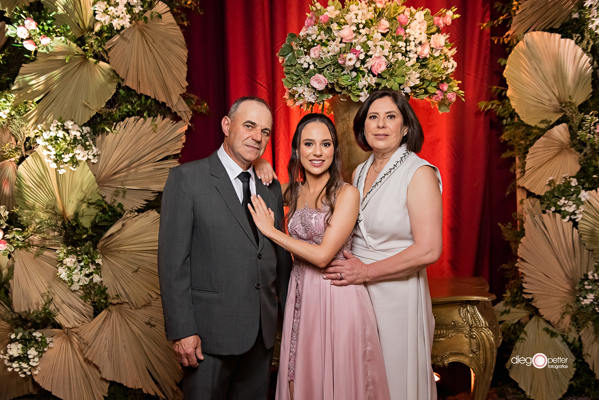 Foto com família Formatura Bibiana Engenharia Mecânica CTG Jango Borges Arvorezinha
