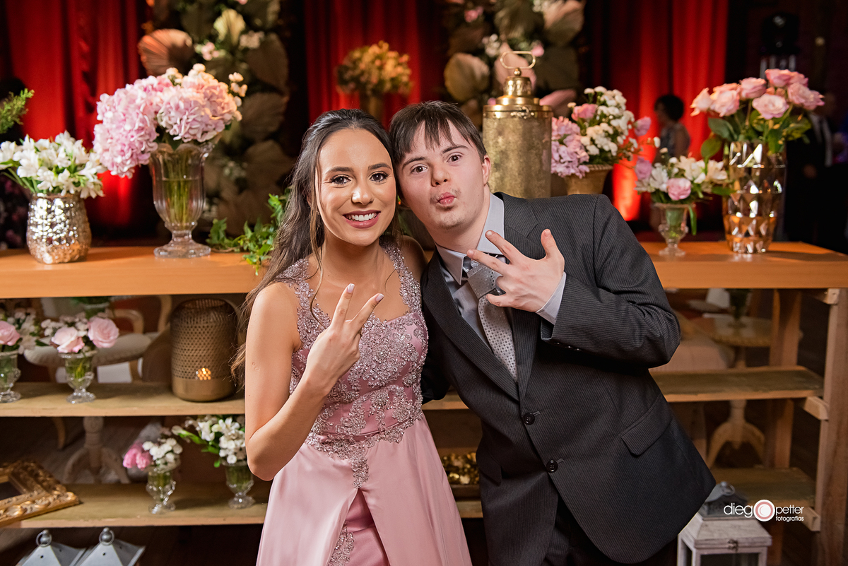 Foto com irmão Formatura Bibiana Engenharia Mecânica CTG Jango Borges Arvorezinha