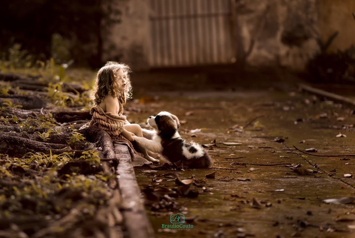 Ensaio infantil em alphaville. ensaio fotografia infantil alphaville. Ensaio infantil em são paulo. ensaio fotografia infantil são paulo. menina com um filhote de cachorro são bernado