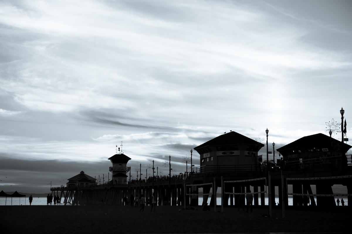 foto do Pôr do Sol final da tarde no Huntington Beach Pier em Los Angels Califórnia