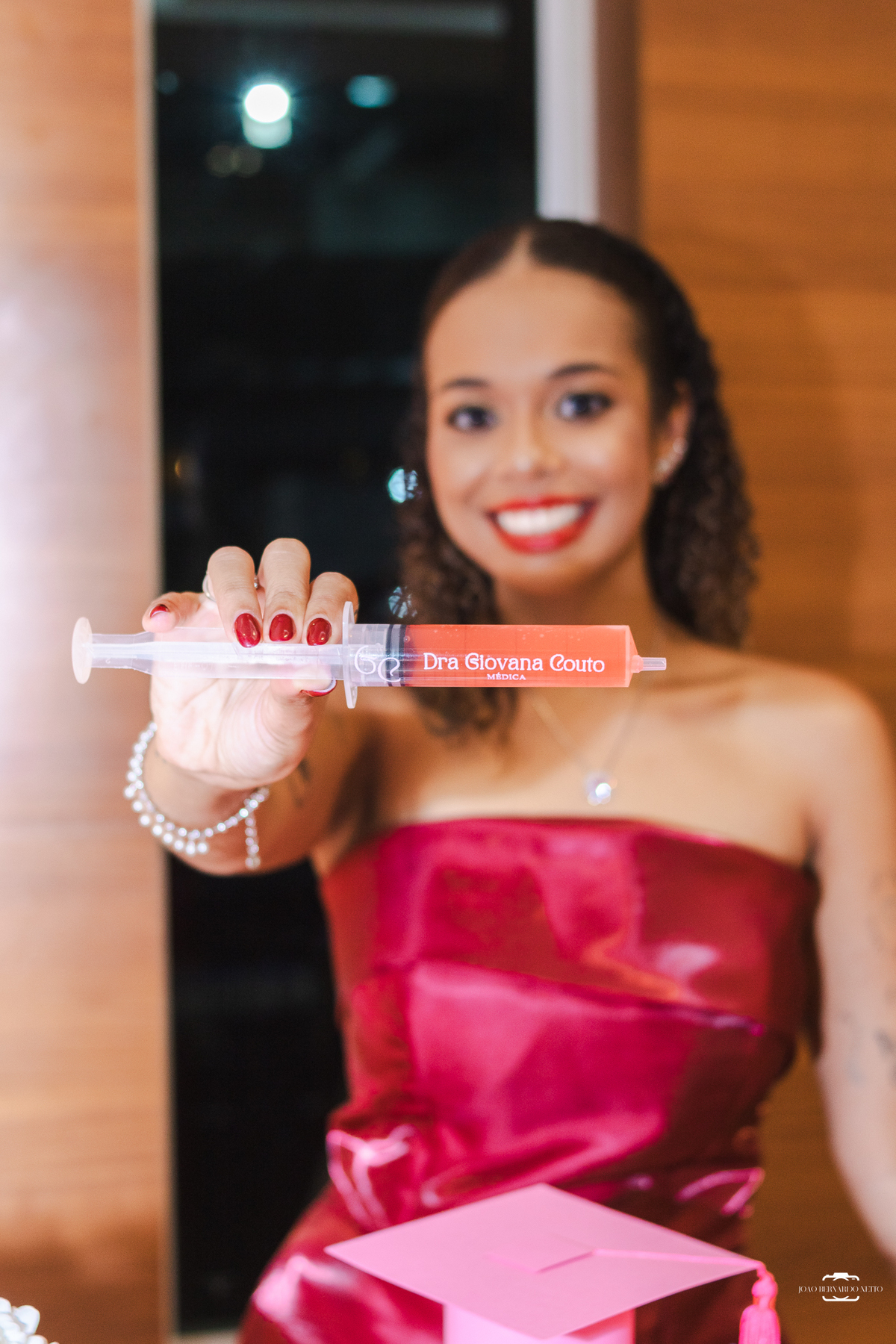 Jantar de formatura da Dra. Giovana Couto em Manaus, Amazonas. Fotografia profissional de formatura que registra conquistas, emoções e momentos especiais com sensibilidade e autenticidade.