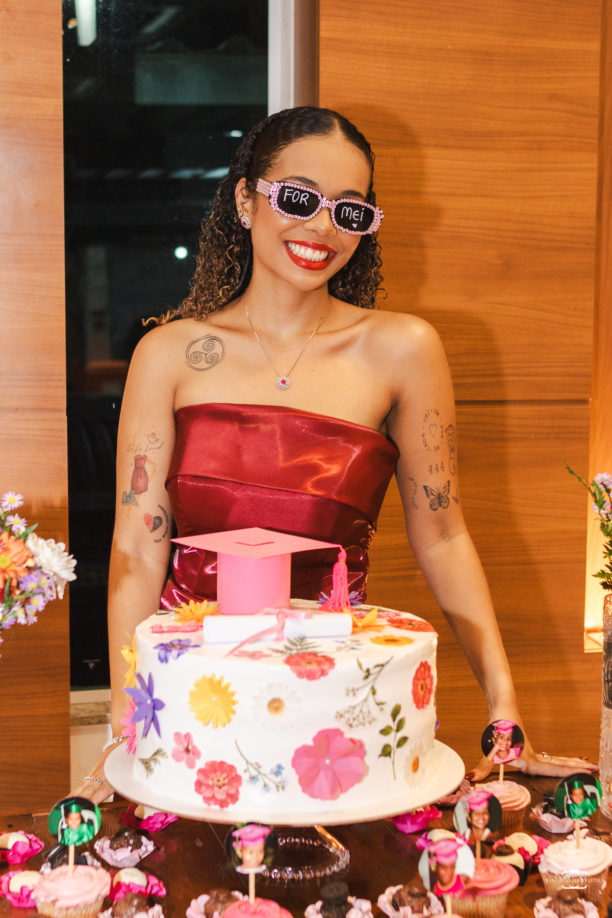 Jantar de formatura da Dra. Giovana Couto em Manaus, Amazonas. Fotografia profissional de formatura que registra conquistas, emoções e momentos especiais com sensibilidade e autenticidade.