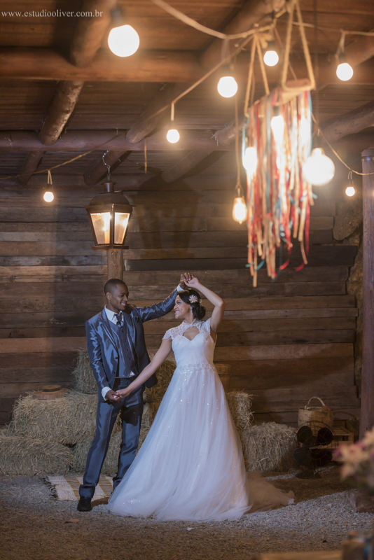 pós casamento, fotos romântica,  estudio oliver, studio oliver, fotografos de belo horizonte, fotografo em bh, estudio em bh, estudio em belo horizonte,  ensaio de casal, fotos pós de casamento, fotografo em caete, vestido de noiva,  v