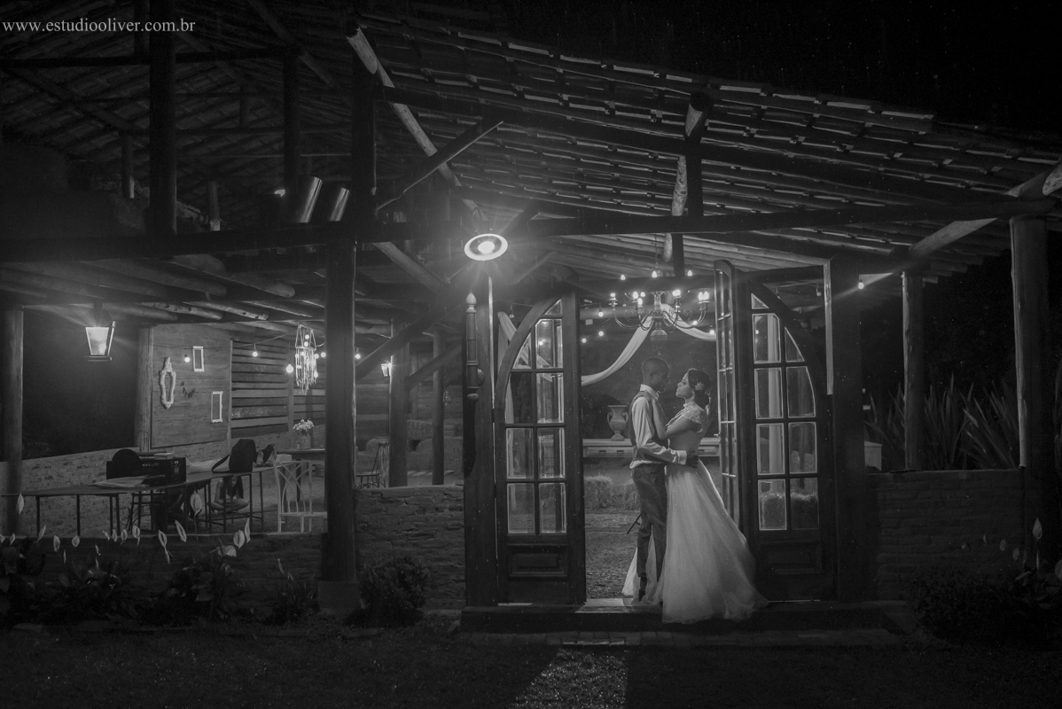pós casamento, fotos romântica,  estudio oliver, studio oliver, fotografos de belo horizonte, fotografo em bh, estudio em bh, estudio em belo horizonte,  ensaio de casal, fotos pós de casamento, fotografo em caete, vestido de noiva,  v