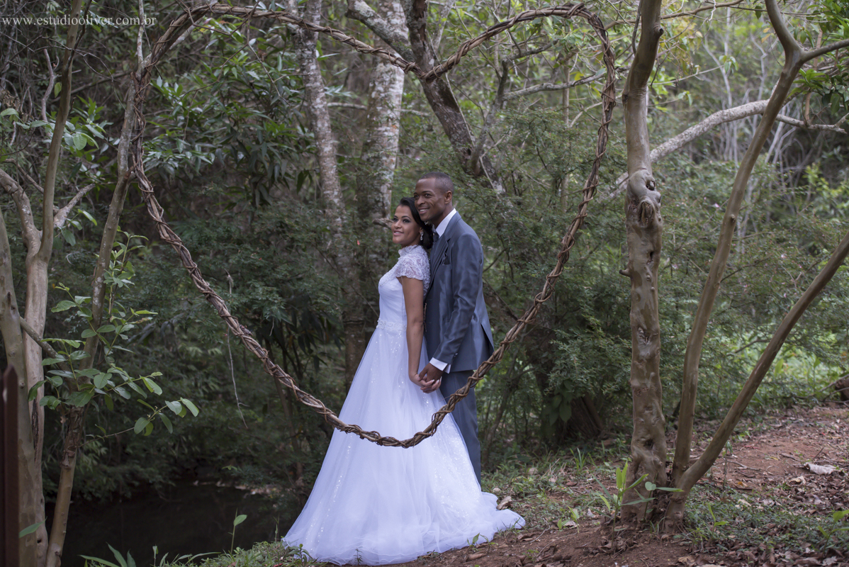 pós casamento, fotos romântica,  estudio oliver, studio oliver, fotografos de belo horizonte, fotografo em bh, estudio em bh, estudio em belo horizonte,  ensaio de casal, fotos pós de casamento, fotografo em caete, vestido de noiva,  v
