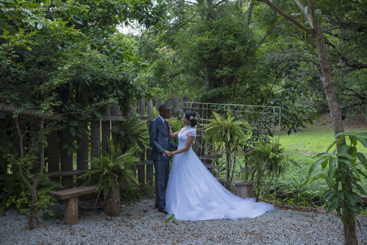 pós casamento, fotos romântica,  estudio oliver, studio oliver, fotografos de belo horizonte, fotografo em bh, estudio em bh, estudio em belo horizonte,  ensaio de casal, fotos pós de casamento, fotografo em caete, vestido de noiva,  v