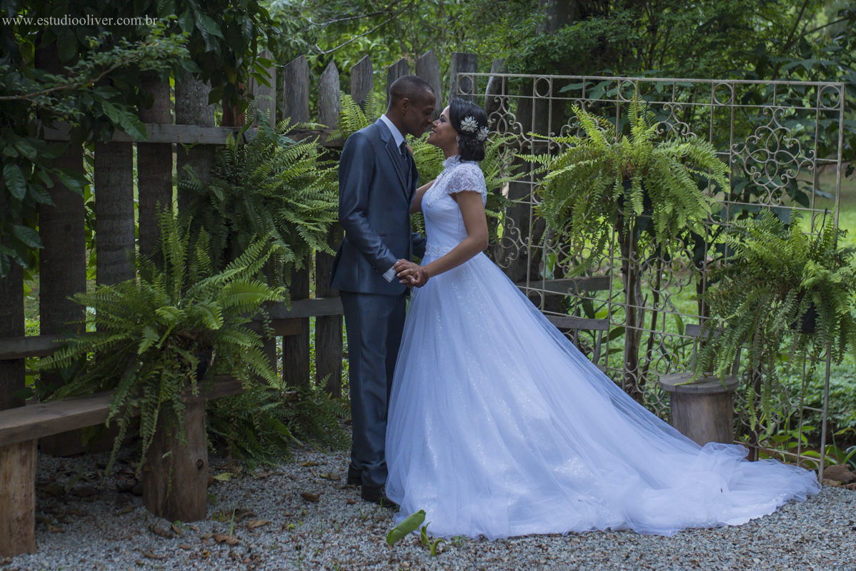 pós casamento, fotos romântica,  estudio oliver, studio oliver, fotografos de belo horizonte, fotografo em bh, estudio em bh, estudio em belo horizonte,  ensaio de casal, fotos pós de casamento, fotografo em caete, vestido de noiva,  v