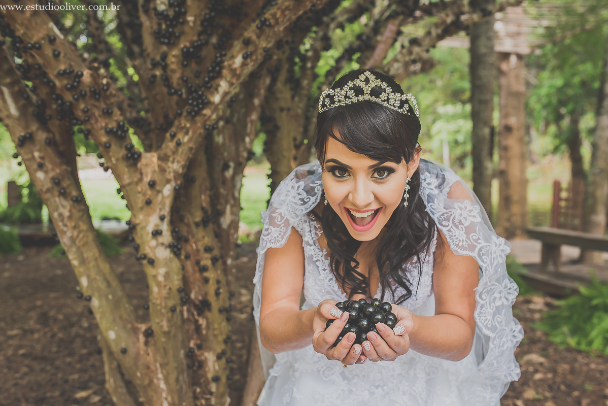 pós casamento,  fotos de pós casamento, fotos romântica, ,  buque lilas, buquelindo, vestido de noiva,  fotografia de noivos, fotos de noivas, fotografo criativo, ensaio pós casamento,  fotos vintage,  joão paulo oliver, 