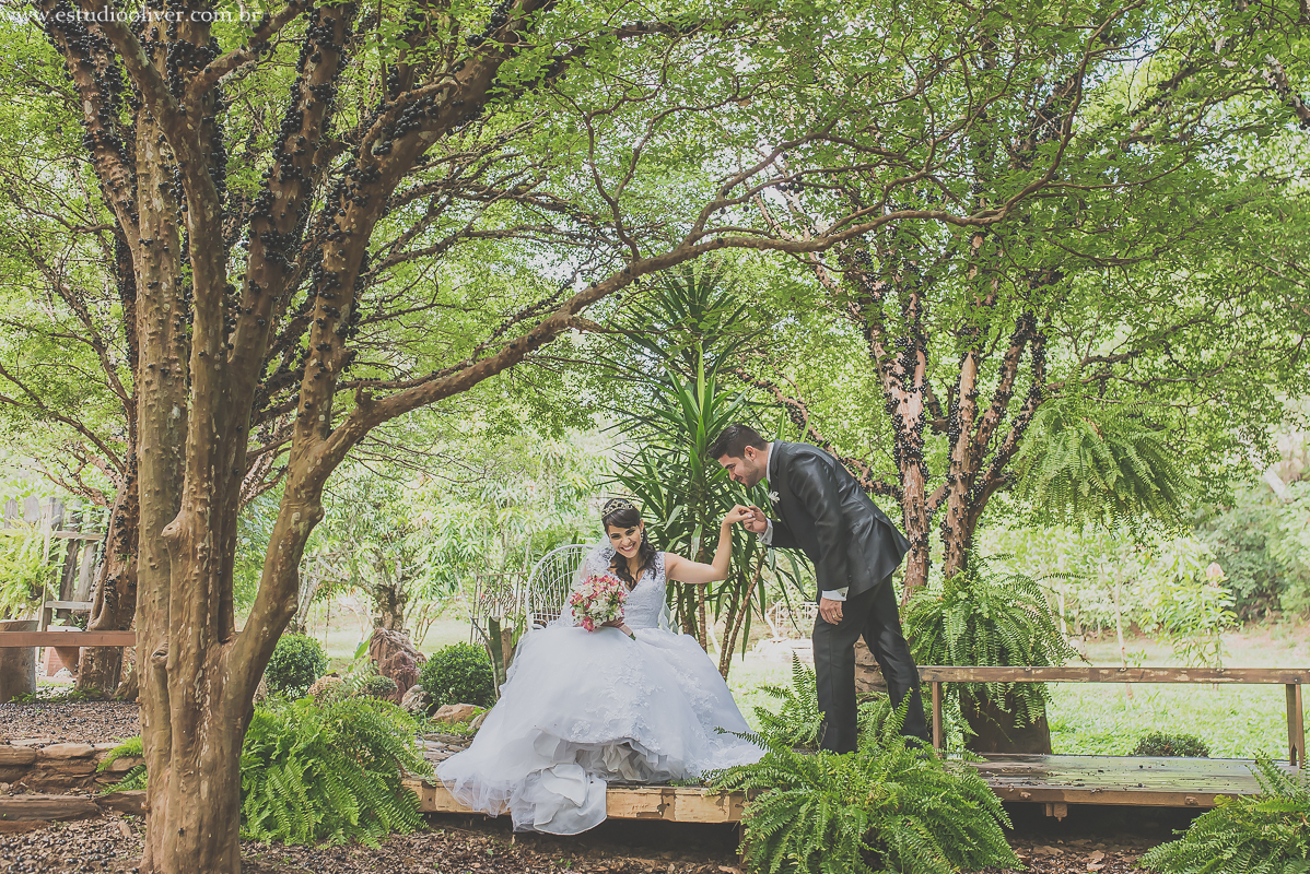 pós casamento,  fotos de pós casamento, fotos romântica, ,  buque lilas, buquelindo, vestido de noiva,  fotografia de noivos, fotos de noivas, fotografo criativo, ensaio pós casamento,  fotos vintage,  joão paulo oliver, 