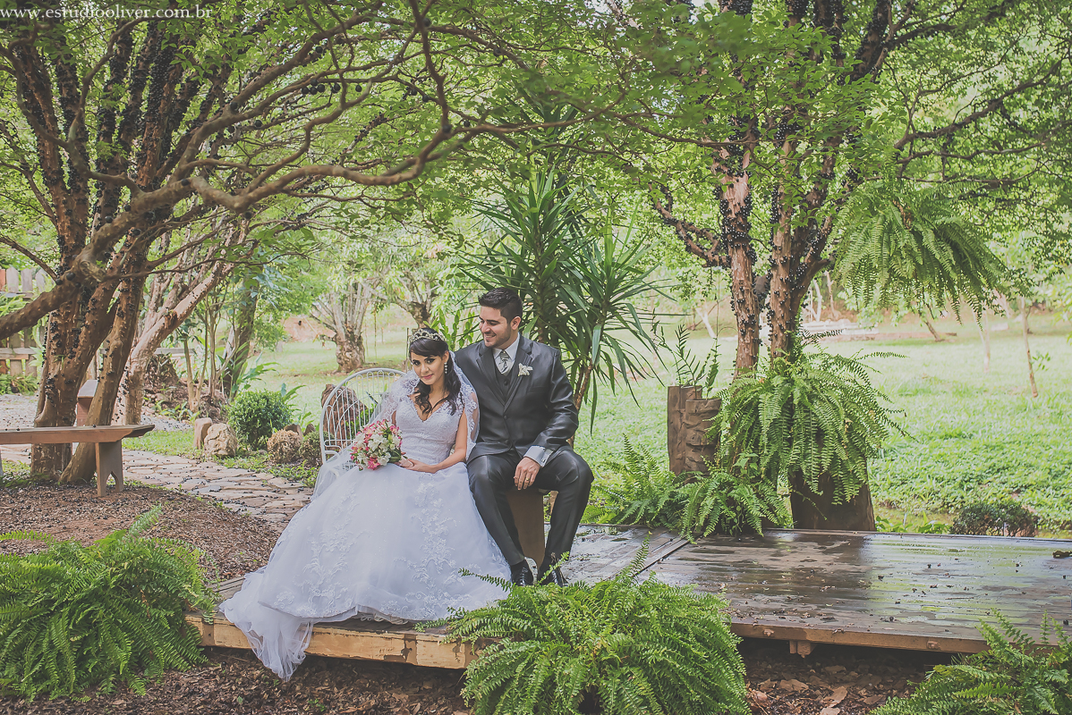 pós casamento,  fotos de pós casamento, fotos romântica, ,  buque lilas, buquelindo, vestido de noiva,  fotografia de noivos, fotos de noivas, fotografo criativo, ensaio pós casamento,  fotos vintage,  joão paulo oliver, 