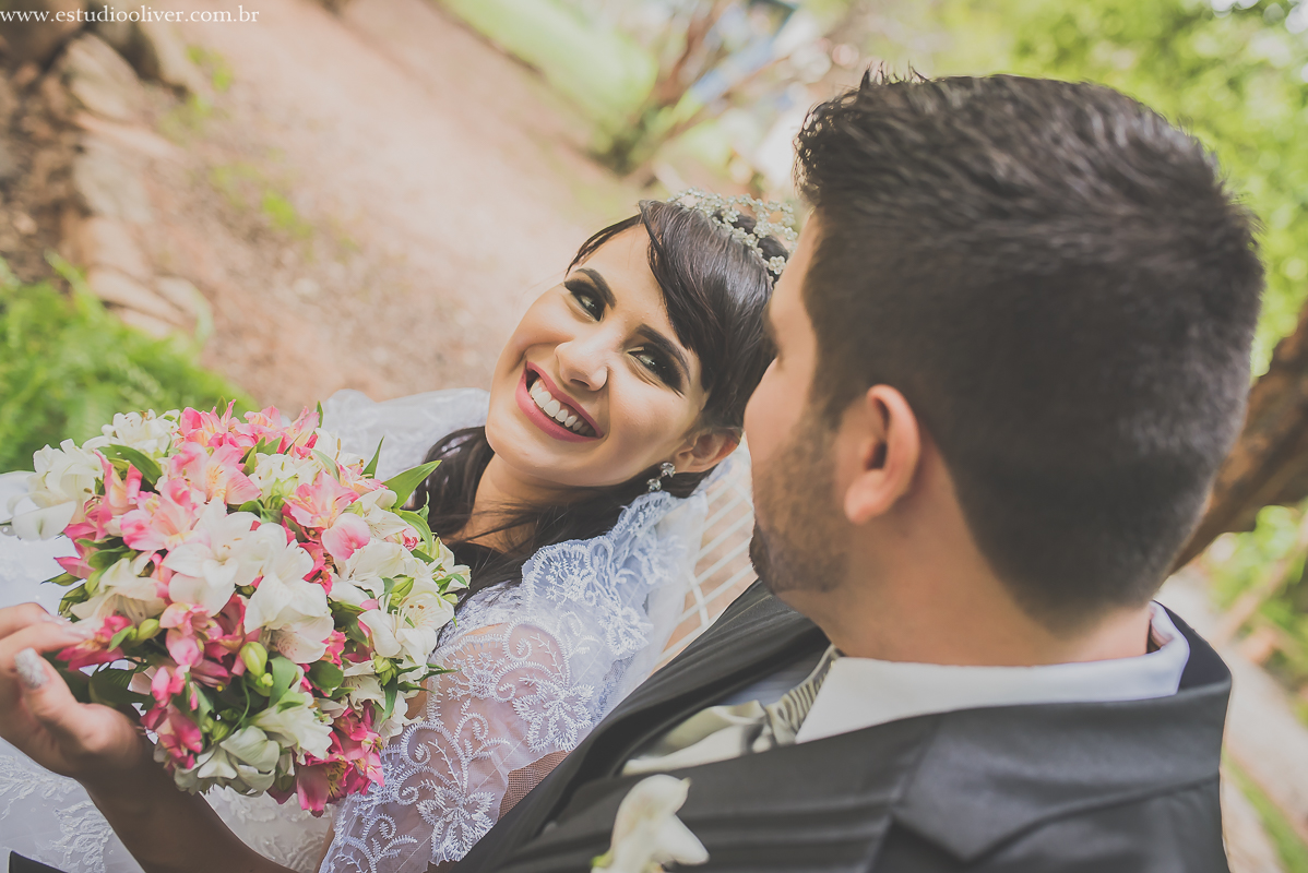 pós casamento,  fotos de pós casamento, fotos romântica, ,  buque lilas, buquelindo, vestido de noiva,  fotografia de noivos, fotos de noivas, fotografo criativo, ensaio pós casamento,  fotos vintage,  joão paulo oliver, 