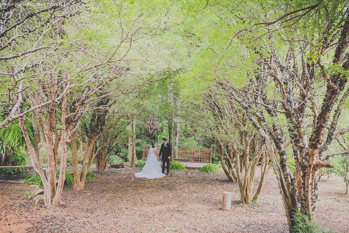 pós casamento,  fotos de pós casamento, fotos romântica, ,  buque lilas, buquelindo, vestido de noiva,  fotografia de noivos, fotos de noivas, fotografo criativo, ensaio pós casamento,  fotos vintage,  joão paulo oliver, 