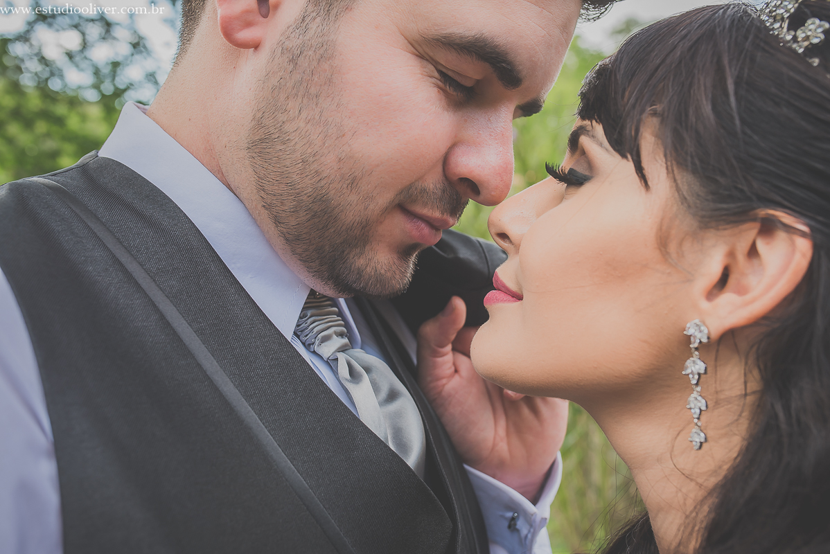 pós casamento,  fotos de pós casamento, fotos romântica, ,  buque lilas, buquelindo, vestido de noiva,  fotografia de noivos, fotos de noivas, fotografo criativo, ensaio pós casamento,  fotos vintage,  joão paulo oliver, 