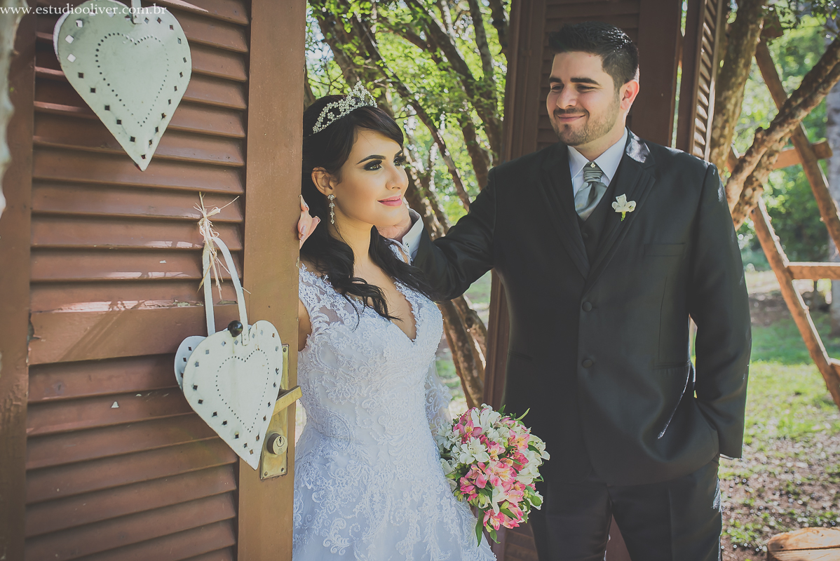pós casamento,  fotos de pós casamento, fotos romântica, ,  buque lilas, buquelindo, vestido de noiva,  fotografia de noivos, fotos de noivas, fotografo criativo, ensaio pós casamento,  fotos vintage,  joão paulo oliver, 