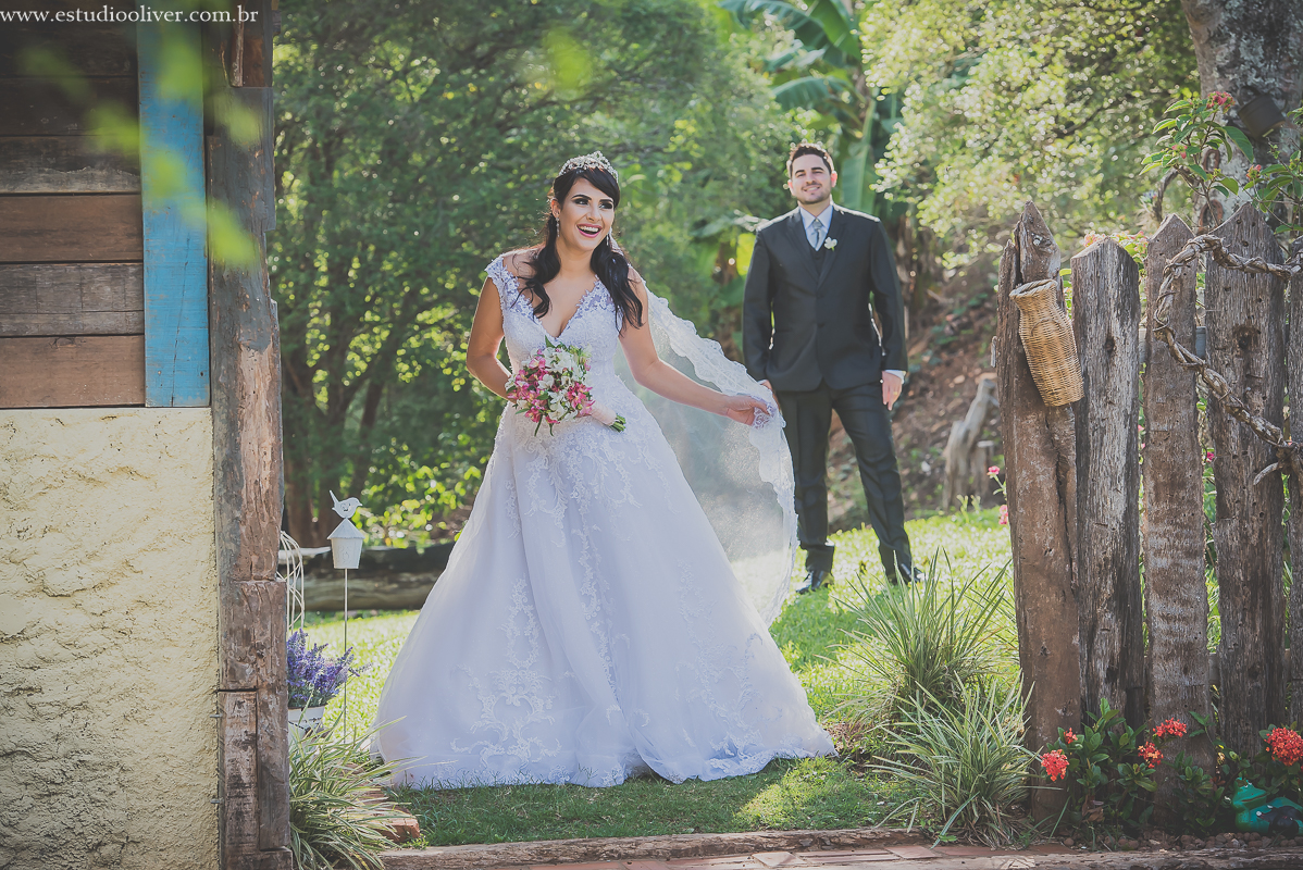 pós casamento,  fotos de pós casamento, fotos romântica, ,  buque lilas, buquelindo, vestido de noiva,  fotografia de noivos, fotos de noivas, fotografo criativo, ensaio pós casamento,  fotos vintage,  joão paulo oliver, 
