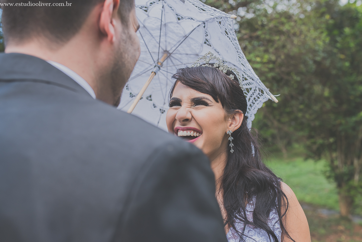 pós casamento,  fotos de pós casamento, fotos romântica, ,  buque lilas, buquelindo, vestido de noiva,  fotografia de noivos, fotos de noivas, fotografo criativo, ensaio pós casamento,  fotos vintage,  joão paulo oliver, 