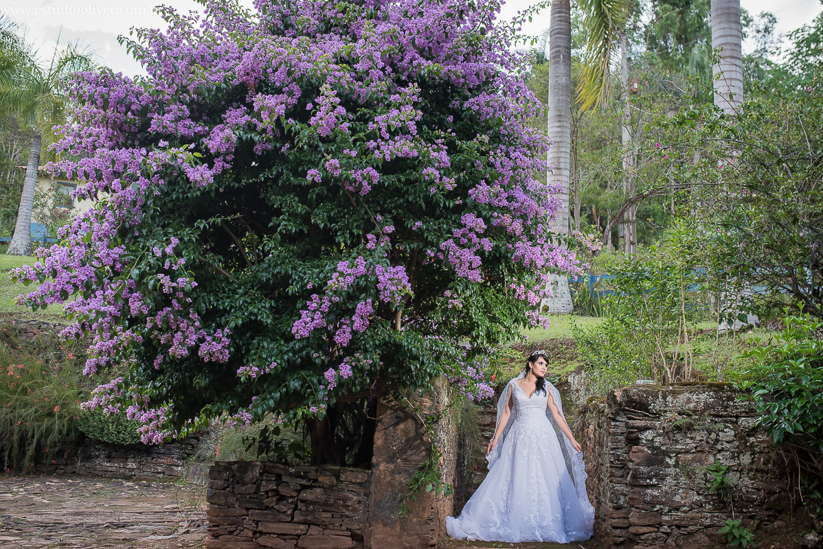 pós casamento,  fotos de pós casamento, fotos romântica, ,  buque lilas, buquelindo, vestido de noiva,  fotografia de noivos, fotos de noivas, fotografo criativo, ensaio pós casamento,  fotos vintage,  joão paulo oliver, 