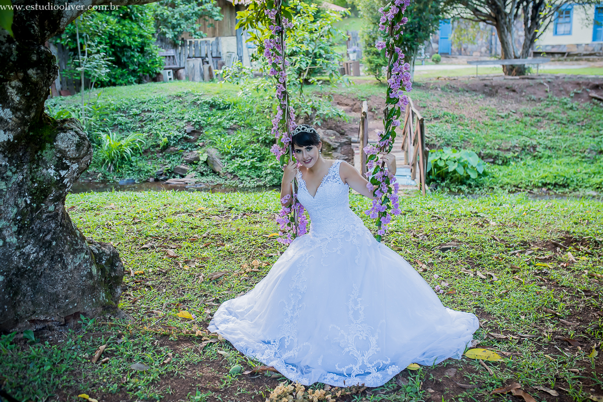 pós casamento,  fotos de pós casamento, fotos romântica, ,  buque lilas, buquelindo, vestido de noiva,  fotografia de noivos, fotos de noivas, fotografo criativo, ensaio pós casamento,  fotos vintage,  joão paulo oliver, 