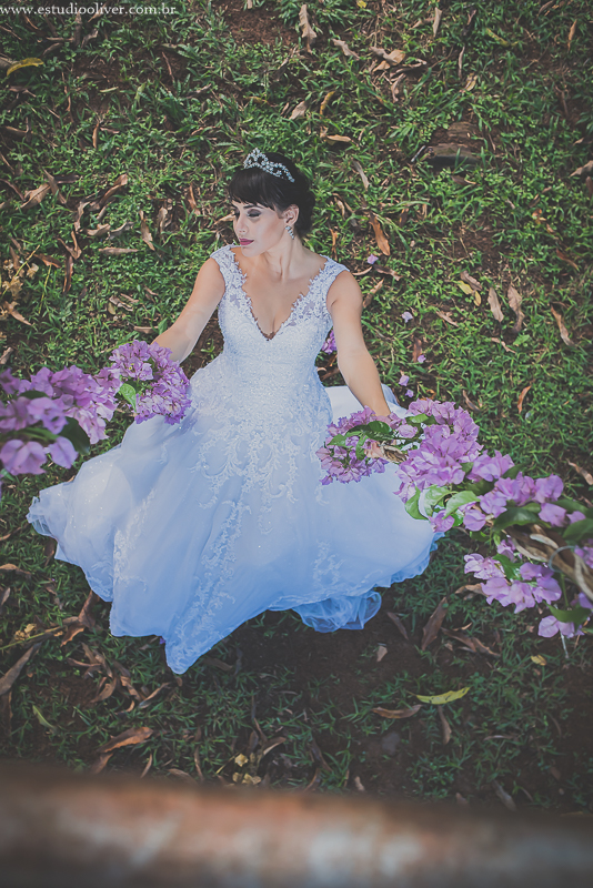 pós casamento,  fotos de pós casamento, fotos romântica, ,  buque lilas, buquelindo, vestido de noiva,  fotografia de noivos, fotos de noivas, fotografo criativo, ensaio pós casamento,  fotos vintage,  joão paulo oliver, 