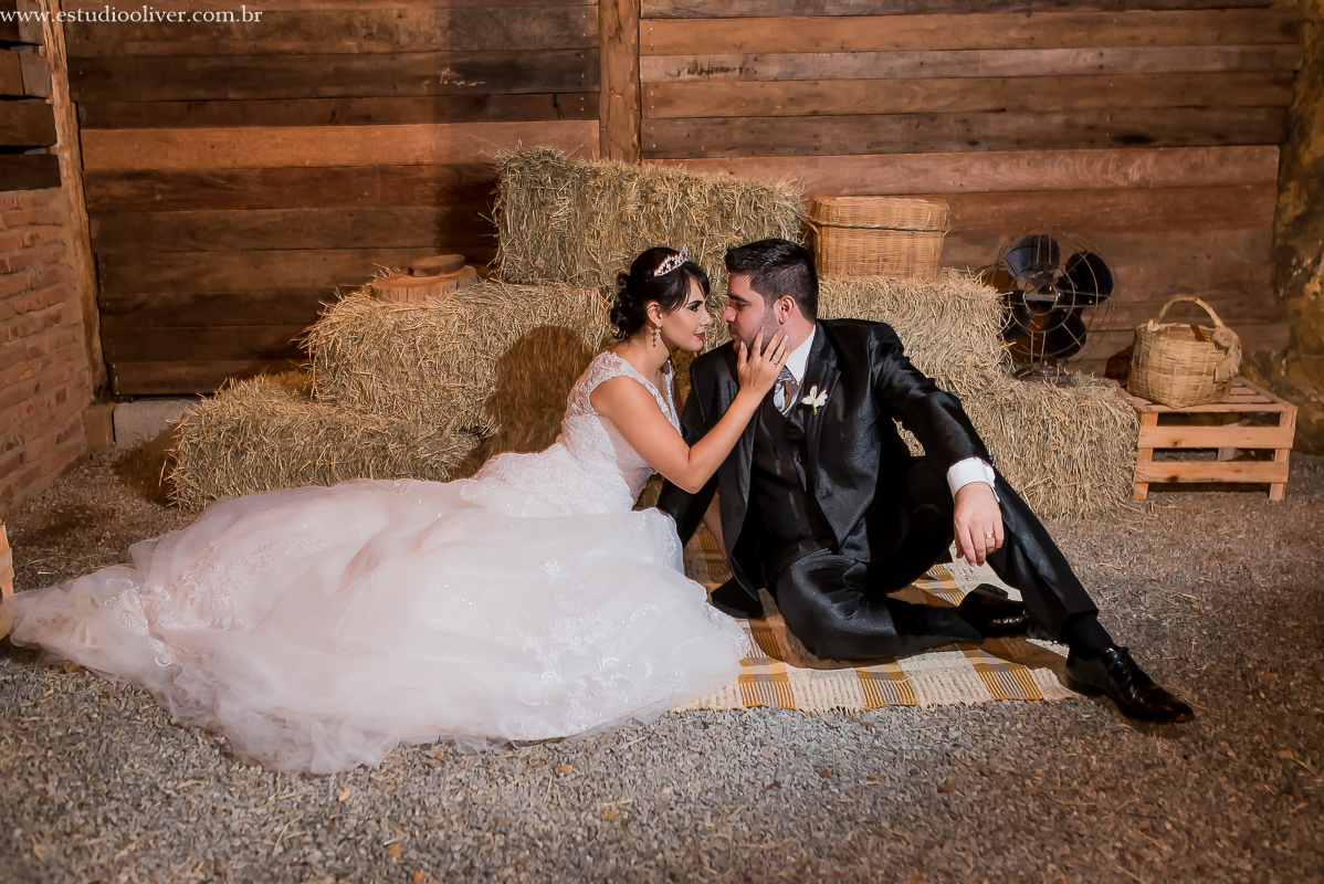 pós casamento,  fotos de pós casamento, fotos romântica, ,  buque lilas, buquelindo, vestido de noiva,  fotografia de noivos, fotos de noivas, fotografo criativo, ensaio pós casamento,  fotos vintage,  joão paulo oliver, 