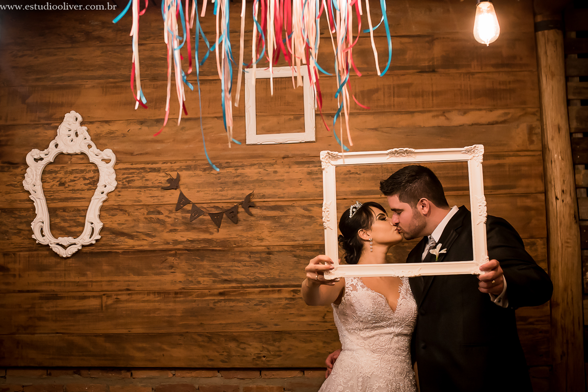 pós casamento,  fotos de pós casamento, fotos romântica, ,  buque lilas, buquelindo, vestido de noiva,  fotografia de noivos, fotos de noivas, fotografo criativo, ensaio pós casamento,  fotos vintage,  joão paulo oliver, 