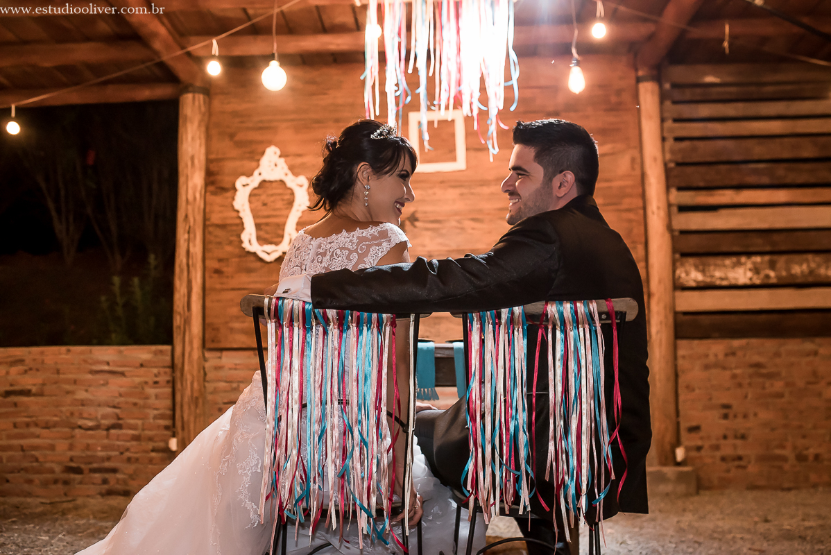 pós casamento,  fotos de pós casamento, fotos romântica, ,  buque lilas, buquelindo, vestido de noiva,  fotografia de noivos, fotos de noivas, fotografo criativo, ensaio pós casamento,  fotos vintage,  joão paulo oliver, 