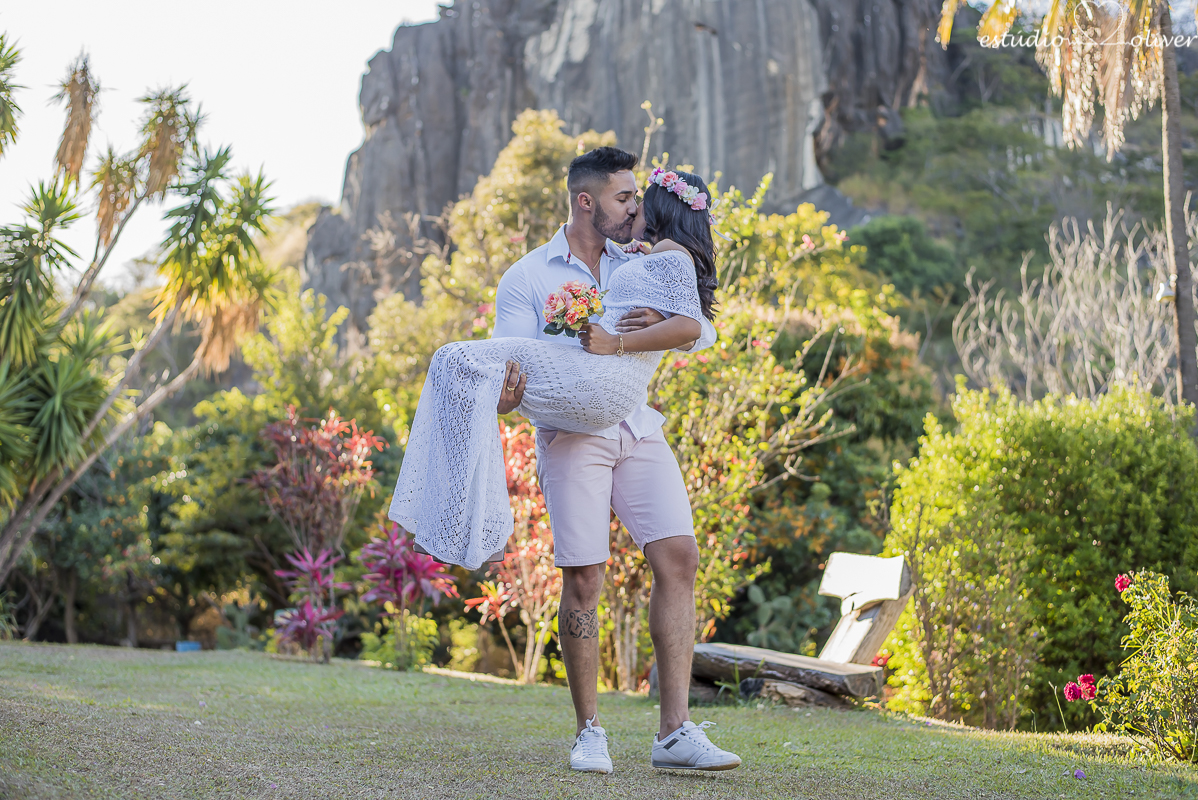 ensaio pre casamento, fotos de ensaios pre casamento, roupa para fotos pre casamento, fotografo em belo horizonte, estudio fotografico, ensaio pre casamento na serra do cipo, ensaio serra do cipo