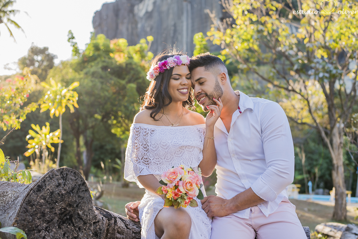 ensaio pre casamento, fotos de ensaios pre casamento, roupa para fotos pre casamento, fotografo em belo horizonte, estudio fotografico, ensaio pre casamento na serra do cipo, ensaio serra do cipo
