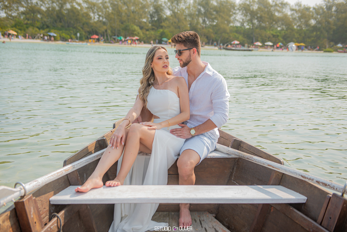 rio de janeiro, ensaio pre casamento no rio de janeiro, making off da noiva no rio de janeiro, casamento no rio de janeiro, casando em arraial do cabo fotografia de casamento, estudio oliver, casamento em região dos lago , vestido de noiva, ensaio noivos 