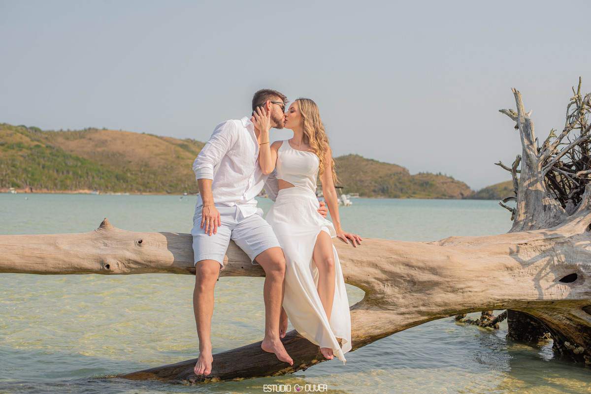 rio de janeiro, ensaio pre casamento no rio de janeiro, making off da noiva no rio de janeiro, casamento no rio de janeiro, casando em arraial do cabo fotografia de casamento, estudio oliver, casamento em região dos lago , vestido de noiva, ensaio noivos 