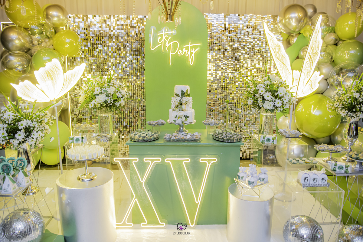 15anos,festade15anos,ribeirao das neves,debutante,belo horizonte, decoraçao azul festa de 15 anos, penteado debutante, maquiagem debutante, maquiagem, decoraçao, valsa, vestido de 15 anos, vestido, vestido azul15anos,festade15anos,ribeirao das neves,debut