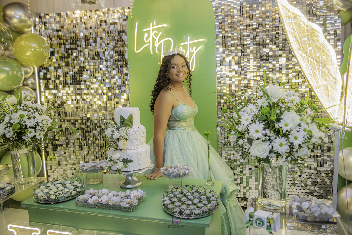 15anos,festade15anos,ribeirao das neves,debutante,belo horizonte, decoraçao azul festa de 15 anos, penteado debutante, maquiagem debutante, maquiagem, decoraçao, valsa, vestido de 15 anos, vestido, vestido azul