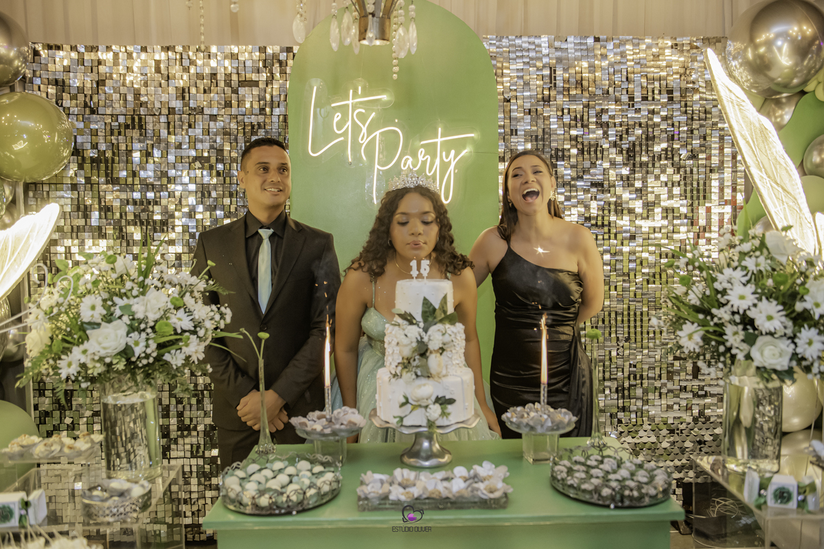 15anos,festade15anos,ribeirao das neves,debutante,belo horizonte, decoraçao azul festa de 15 anos, penteado debutante, maquiagem debutante, maquiagem, decoraçao, valsa, vestido de 15 anos, vestido, vestido azul