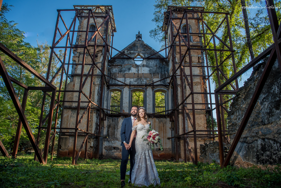 amor,casamento, cerimonia, dia especial, emoção,  Estudio Oliver, externas, festa, filmagem, foto, pre casamento diferente save the date lugar lindo 